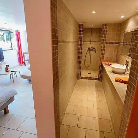 Guest house La Deviniere Donzere